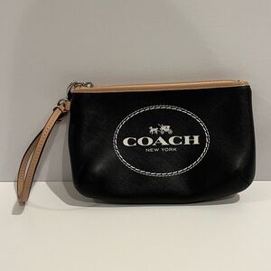 Coach Vintage Horse & Carriage Medium Black Saffiano Leather Wristlet
